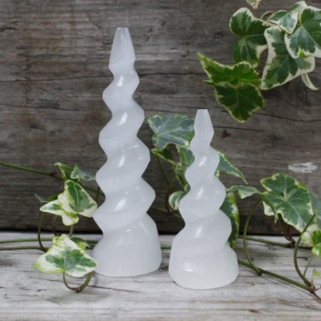 Selenite Spiral Unicorn Horn Tower - 15 cm Selenite Spiral Unicorn Horn Tower - 15 cm