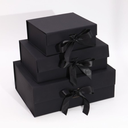 Flat Pack Gift Box - Large  (28.2x20.2x9.2cm) - Black