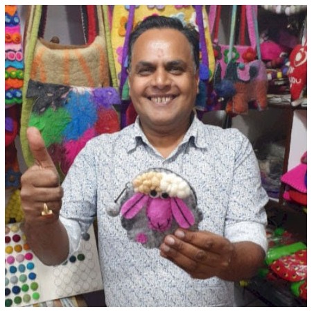 Natural Felt Zipper Pouch (asst) - Happy Sheep